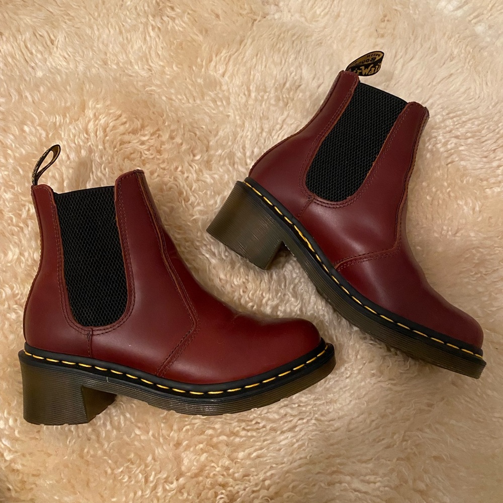 GORGEOUS Dr. Marten Cadence Chelsea Boots in Cognac
